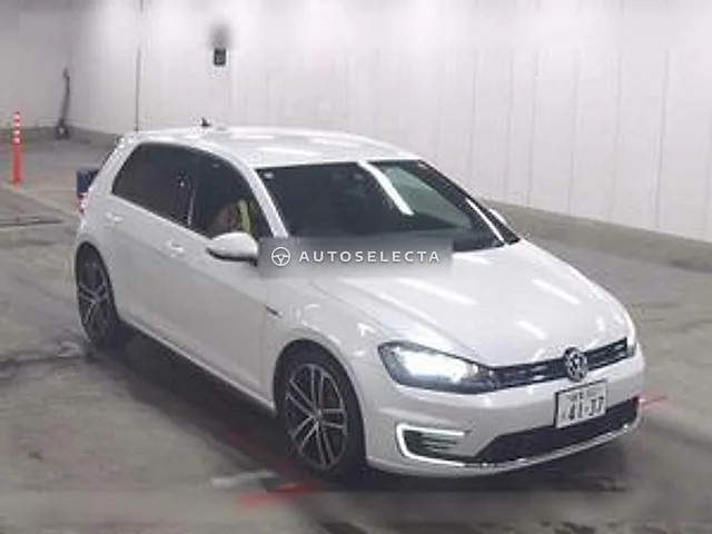 Volkswagen Golf GTE 2016, auction grade 4.5