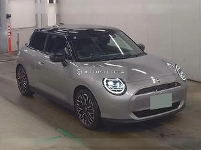 MINI 2024, auction grade 5
