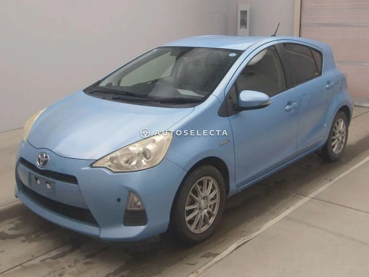 Toyota Aqua 2012, photo 1 of 1