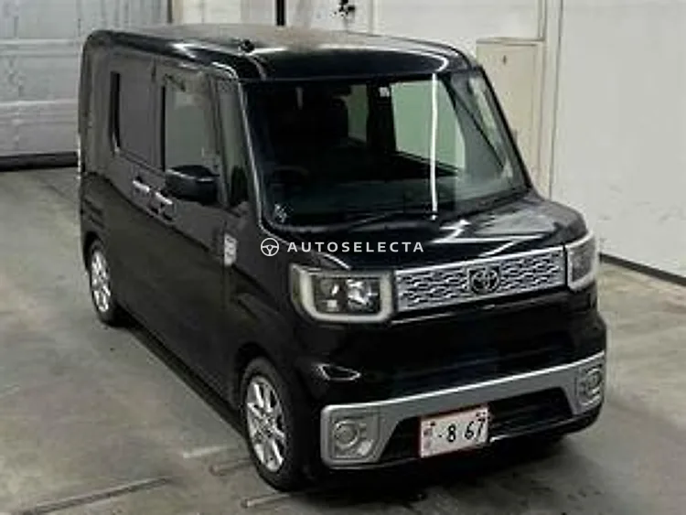 Toyota Pixis Mega 2016, photo 1 of 1