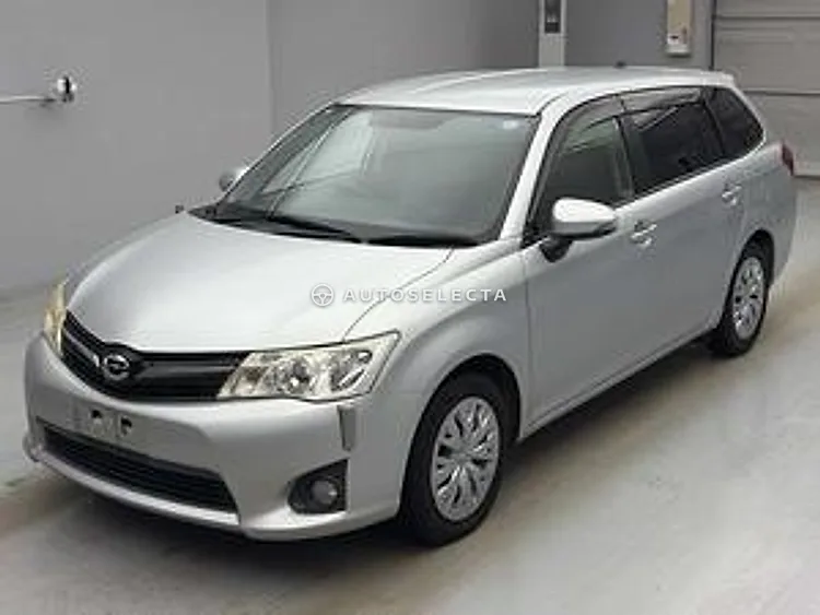Toyota Corolla Fielder 2014, photo 1 of 1