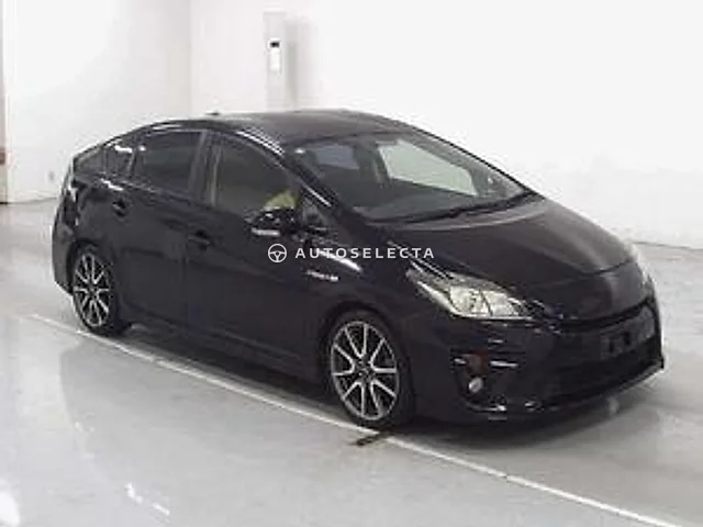 Toyota Prius 2014, auction grade R