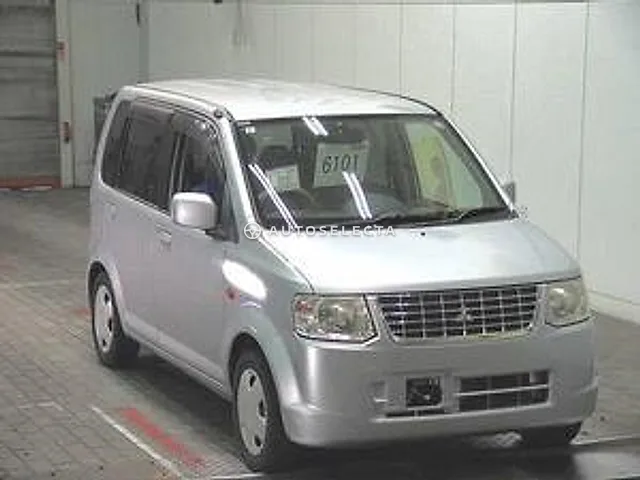 Mitsubishi eK Wagon 2011, auction grade 3.5