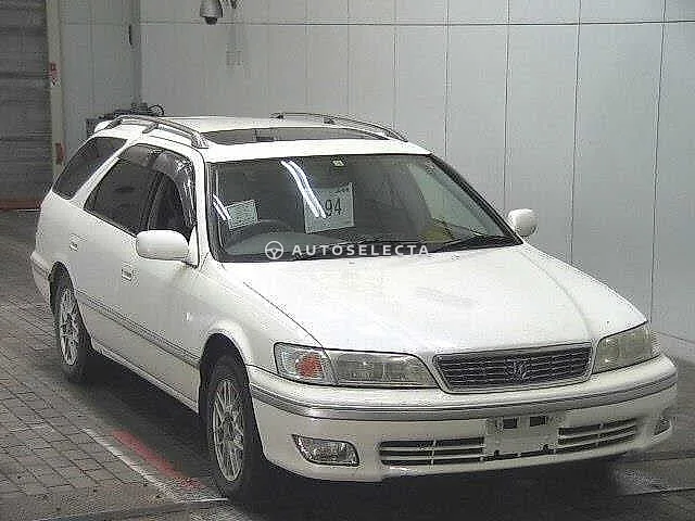 Toyota Mark II Qualis 2000, auction grade R