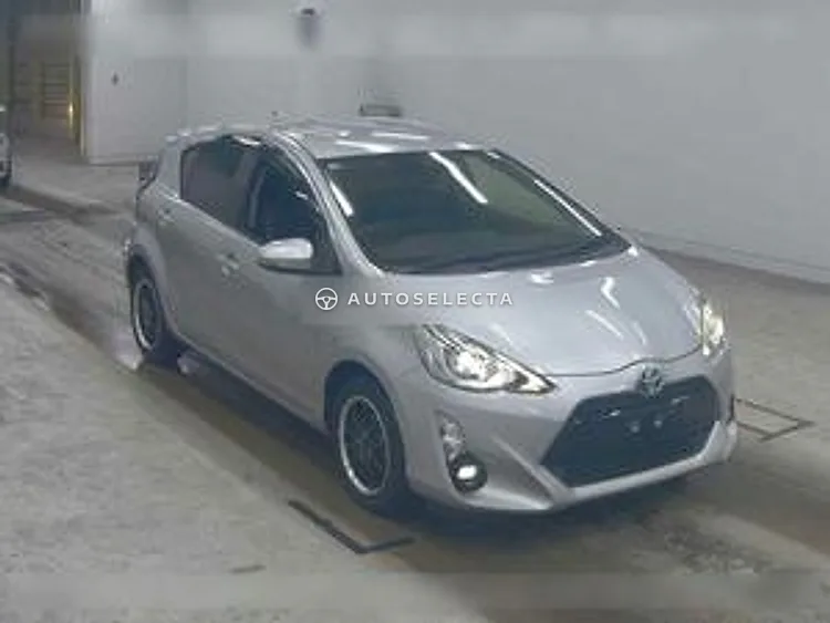Toyota Aqua 2015, photo 1 of 1