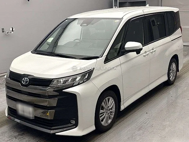 Toyota Noah 2022, auction grade RA