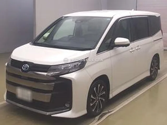 Toyota Noah 2023, auction grade RA