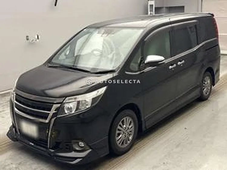 Toyota Esquire 2017, photo 1 of 1