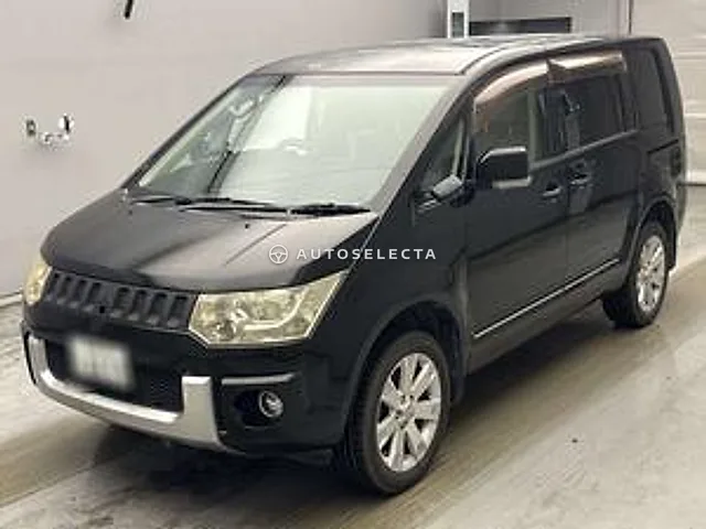 Mitsubishi Delica D:5 2011, auction grade 3