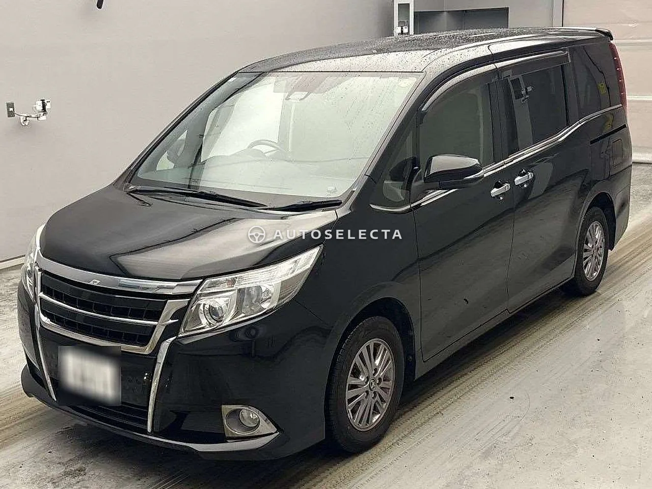 Toyota Esquire 2017, photo 1 of 1