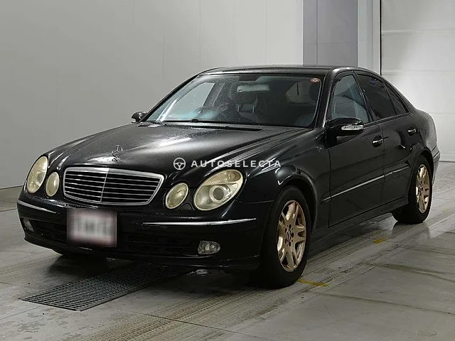 Mercedes-Benz E-Class 2003, auction grade 3