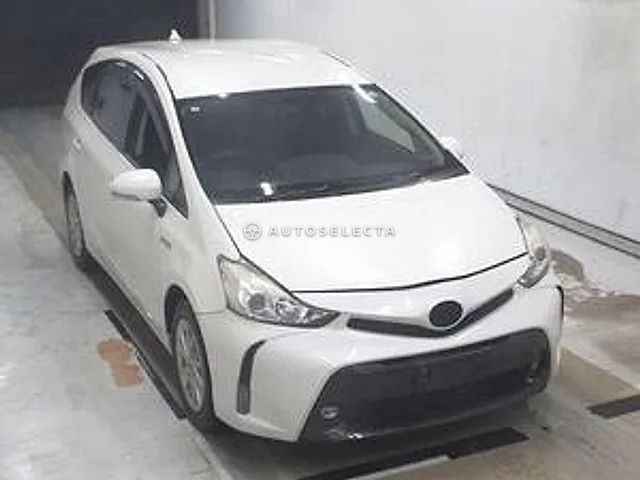 Toyota Prius Alpha 2015, auction grade R
