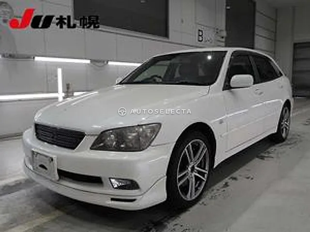 Toyota Altezza Gita 2003, auction grade R