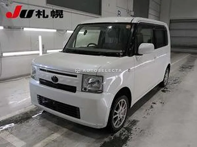 Toyota Pixis Space 2013