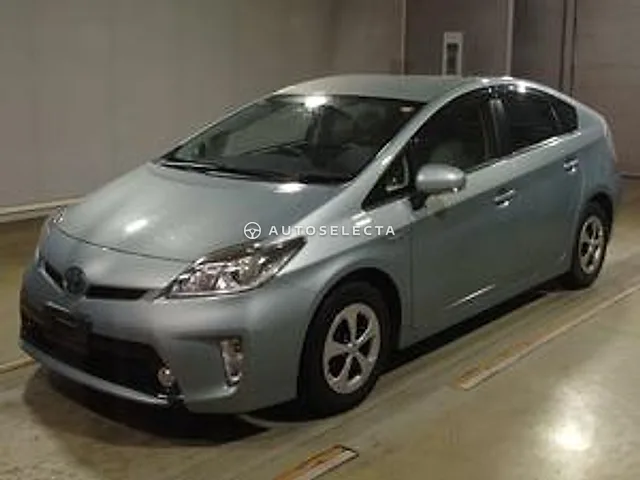 Toyota Prius 2014, auction grade RA