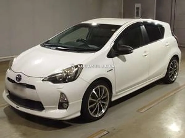 Toyota Aqua 2012, photo 1 of 1