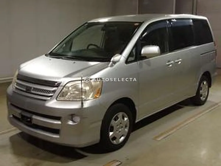 Toyota Noah 2005, photo 1 of 1