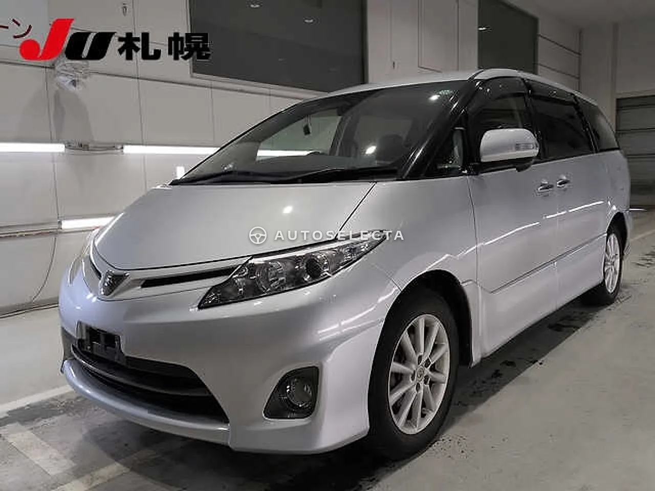 Toyota Estima 2012, photo 1 of 1