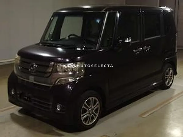 Honda N-BOX Custom 2015, auction grade 3.5