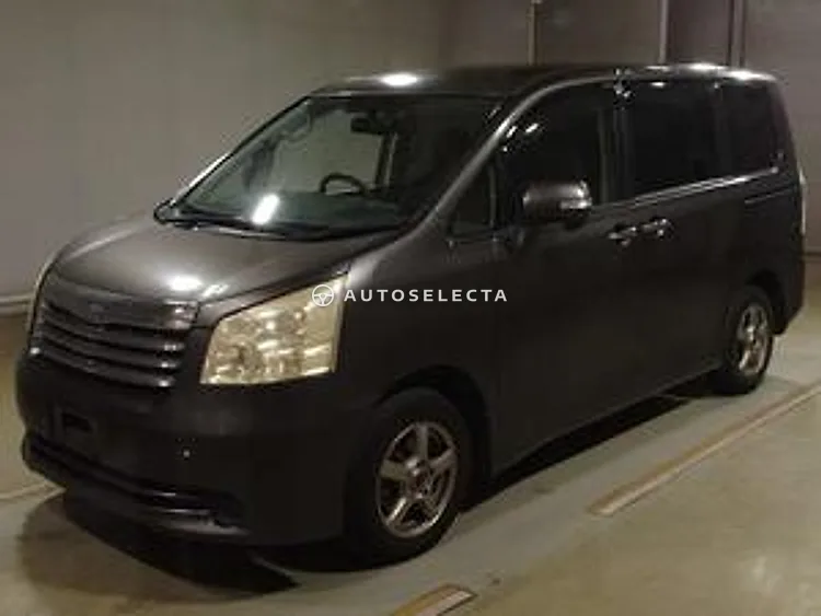 Toyota Noah 2009, photo 1 of 1