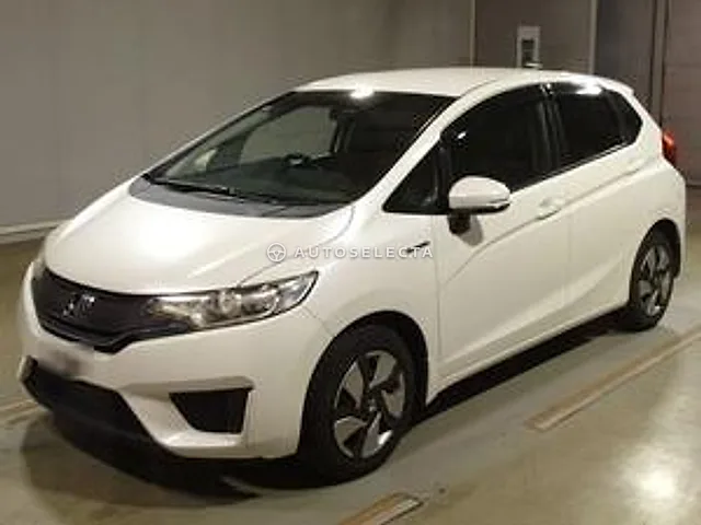 Honda Fit Hybrid 2014, auction grade 3