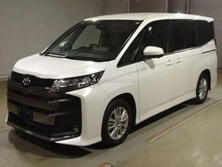 Toyota Noah 2023, photo 1 of 2