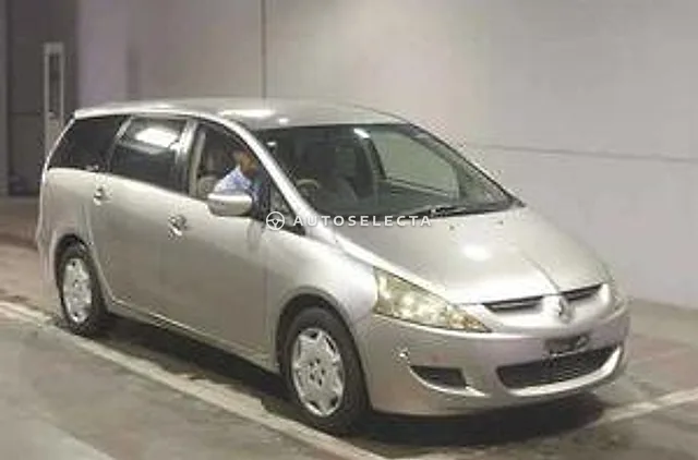 Mitsubishi Grandis 2004, auction grade 3.5