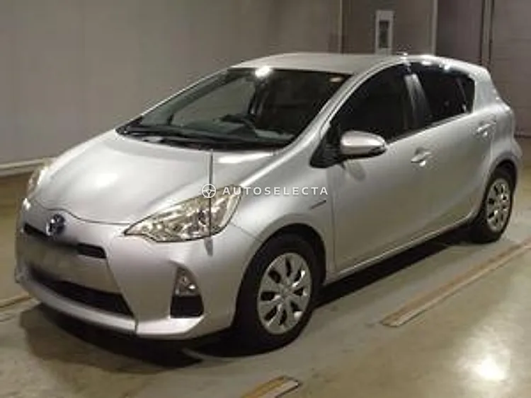Toyota Aqua 2014, photo 1 of 1