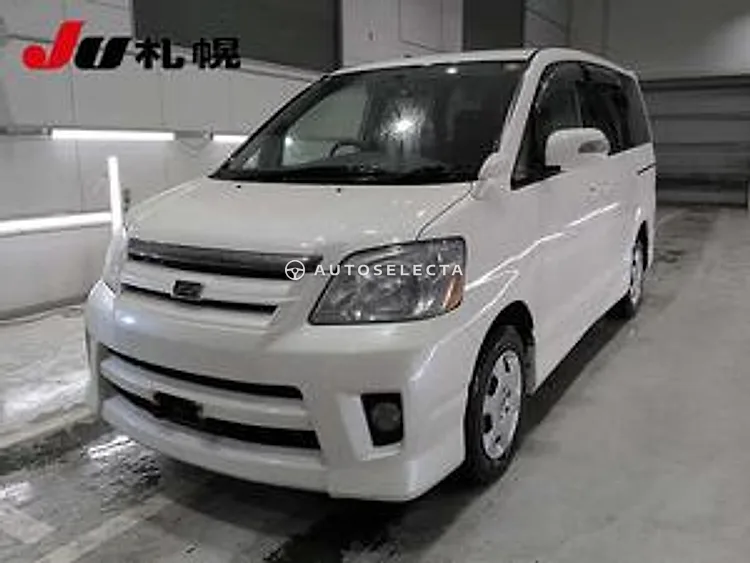 Toyota Noah 2006, photo 1 of 1