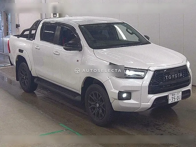 Toyota Hilux GR Sport 2024, auction grade 4.5
