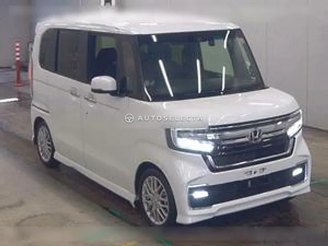 Honda N-BOX Custom 2022, auction grade R