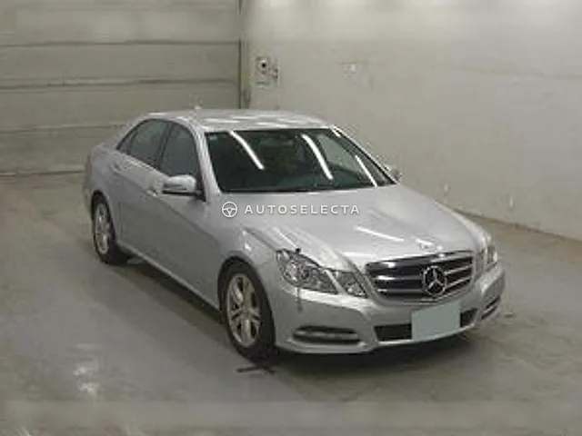 Mercedes-Benz E-Class 2011, auction grade 4.5