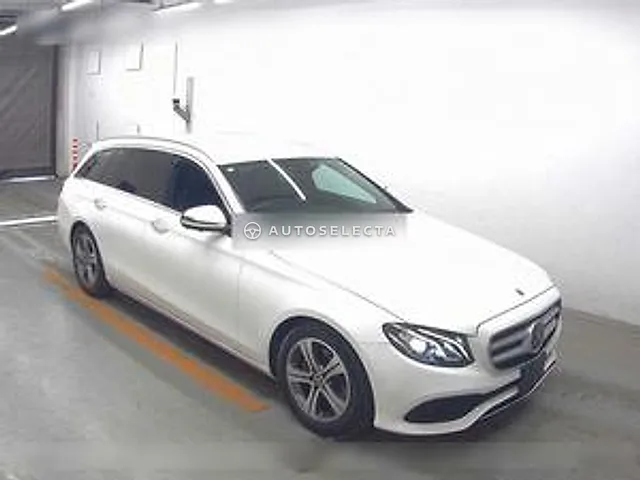 Mercedes-Benz E-Class Station Wagon 2019, auction grade 4.5