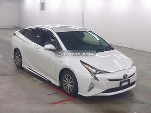 Toyota Prius 2017, auction grade R