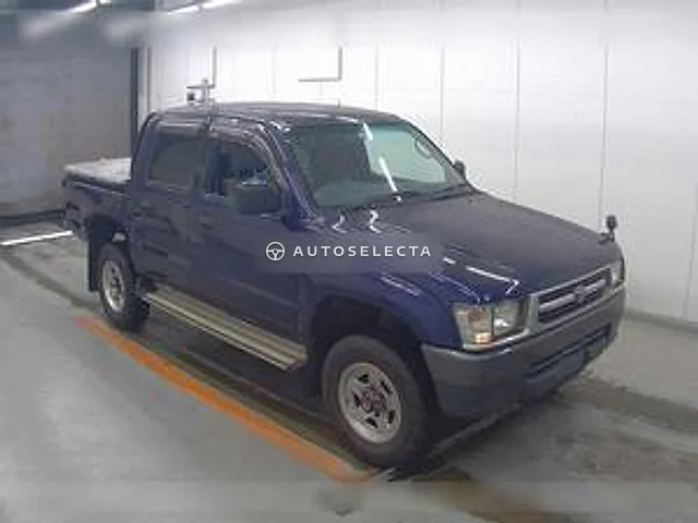 Toyota Hilux 2003, auction grade 3.5