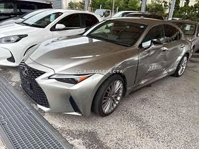 Lexus IS 2023, auction grade R