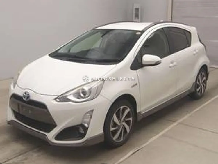 Toyota Aqua 2016, photo 1 of 1