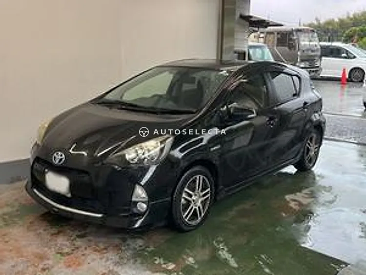Toyota Aqua 2013, photo 1 of 1