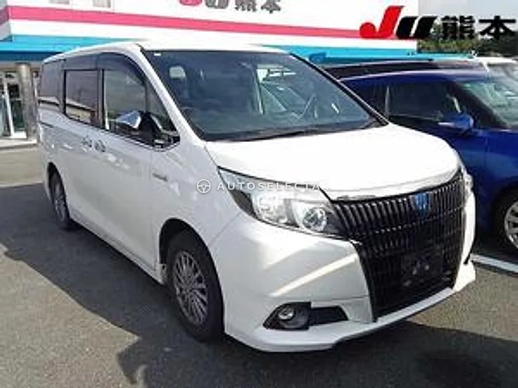 Toyota Esquire 2016, photo 1 of 1