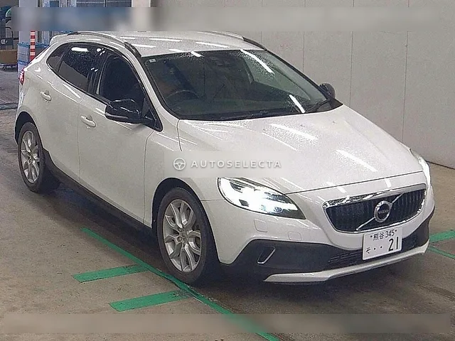 Volvo V40 2018, auction grade 4