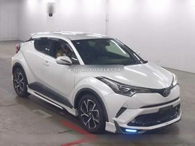 Toyota C-HR 2017, photo 1 of 1