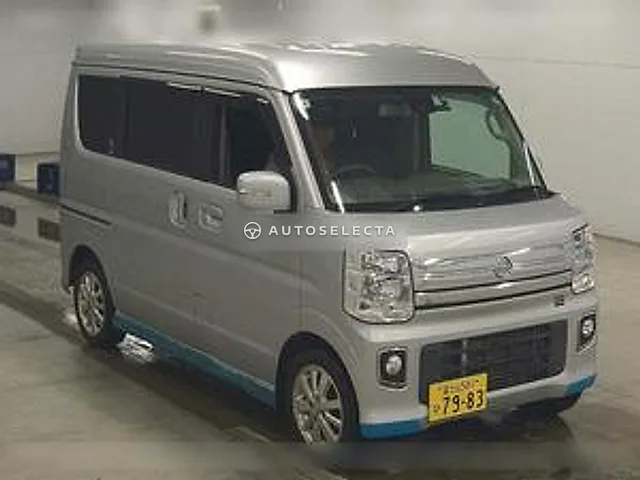 Nissan NV100 Clipper Rio 2018, auction grade 3