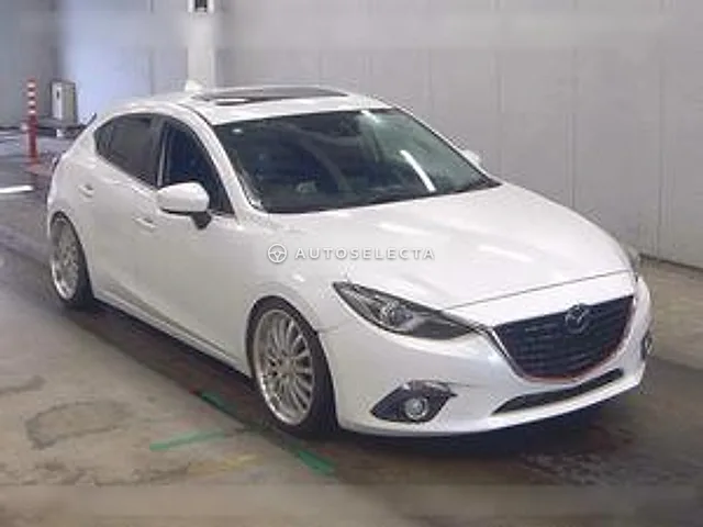 Mazda Axela Sport 2016, auction grade 3