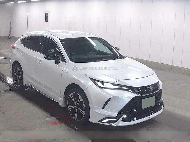 Toyota Harrier PHEV 2023, auction grade 5