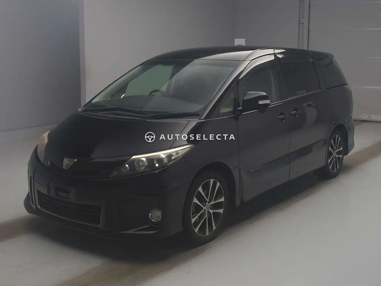 Toyota Estima 2012, photo 1 of 1