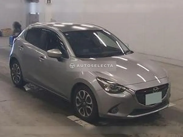Mazda Demio 2015, auction grade R