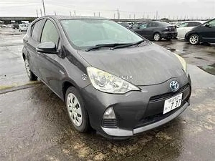 Toyota Aqua 2014, photo 1 of 1
