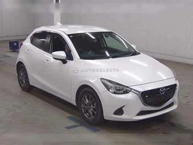 Mazda Demio 2017, auction grade 4.5