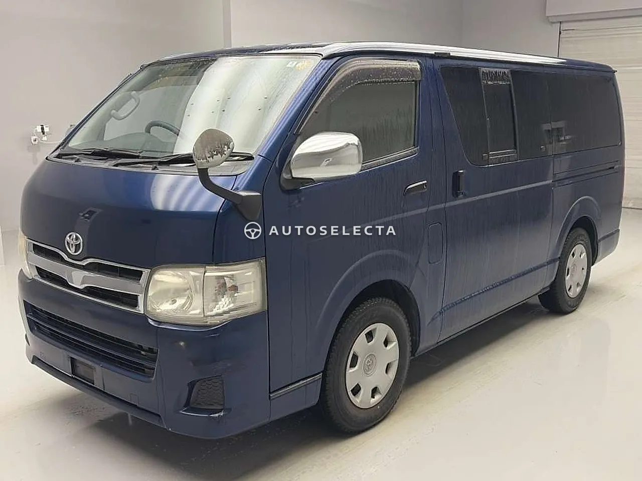 Toyota Hiace Van 2012, photo 1 of 1