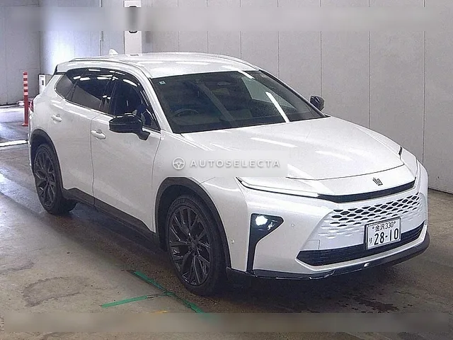 Toyota Crown Estate 2025, auction grade 5